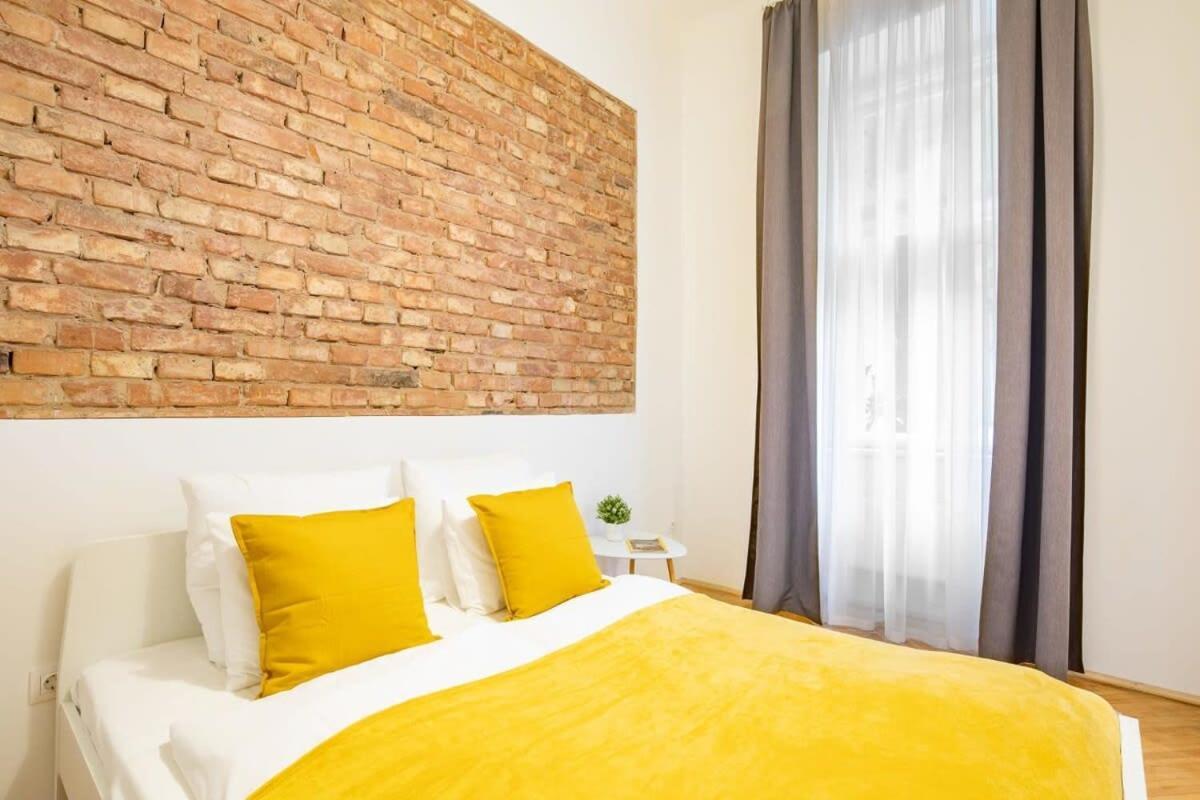 Quiet Comfort - Central Buda Budapest Kültér fotó